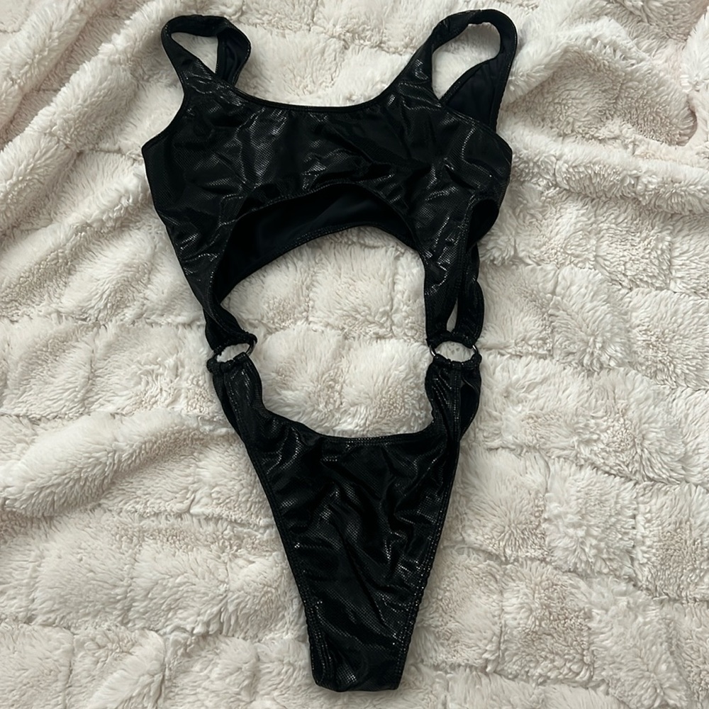 Super cute one piece bikini